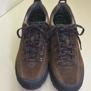 Clark’s Wavewalker Walking Shoe Size 8